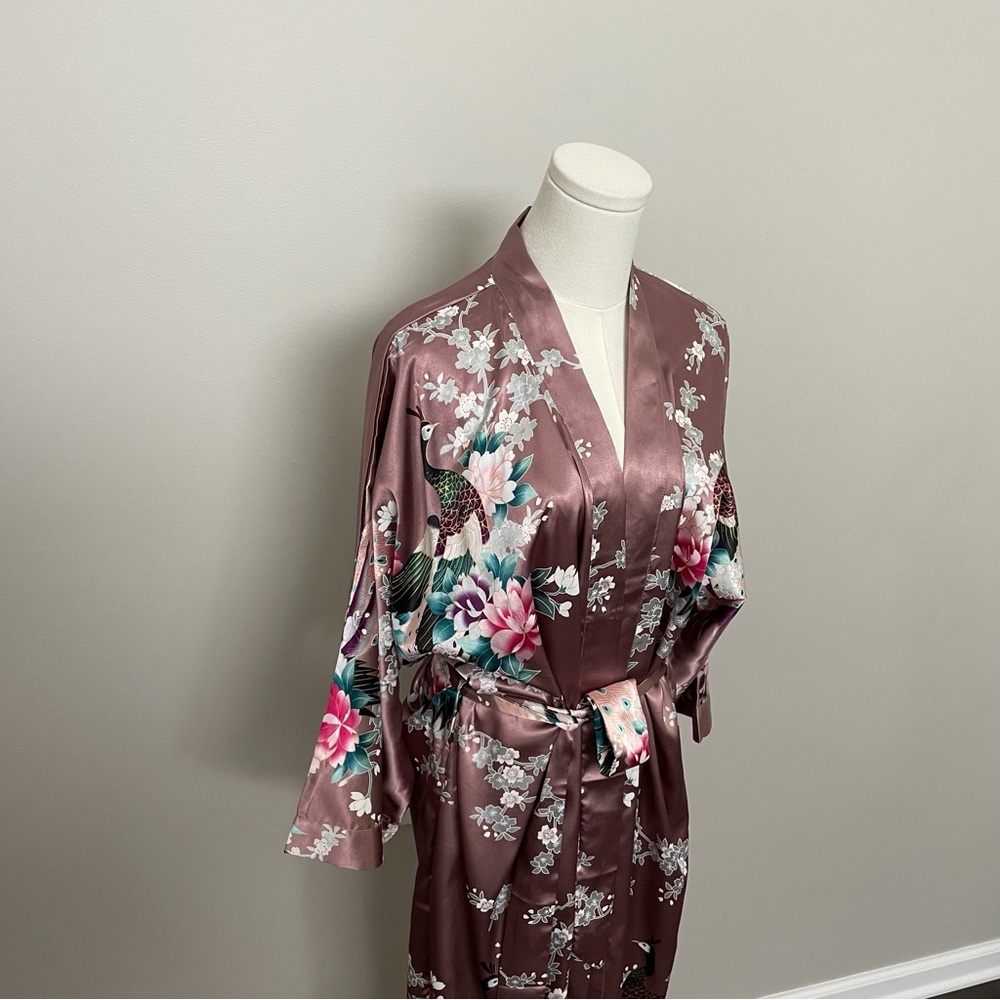 Kim and Ono Robe Kimono Charmeuse Asian Floral Silky Satin Long Pockets Pink - Picture 2 of 13